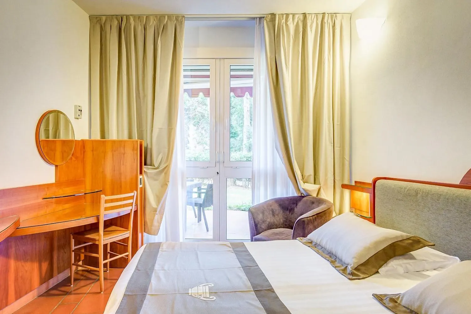 Hotel Riva Degli Etruschi 圣温琴佐